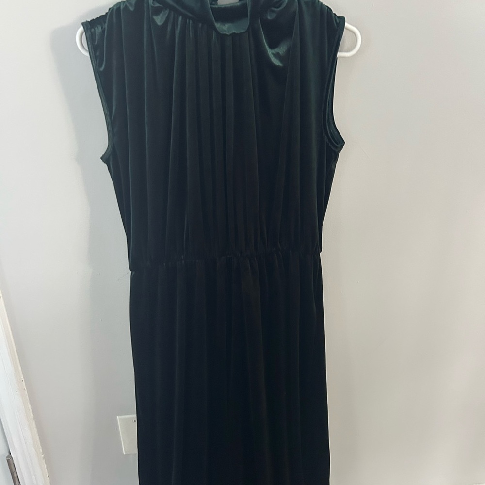 Elegant Green Velvet Jumpsuit